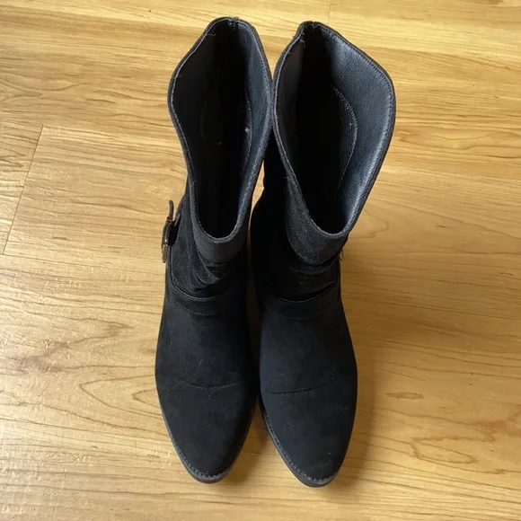 🌙 Black Pointed Toe Cowgirl Boots - Picture 7 of 9